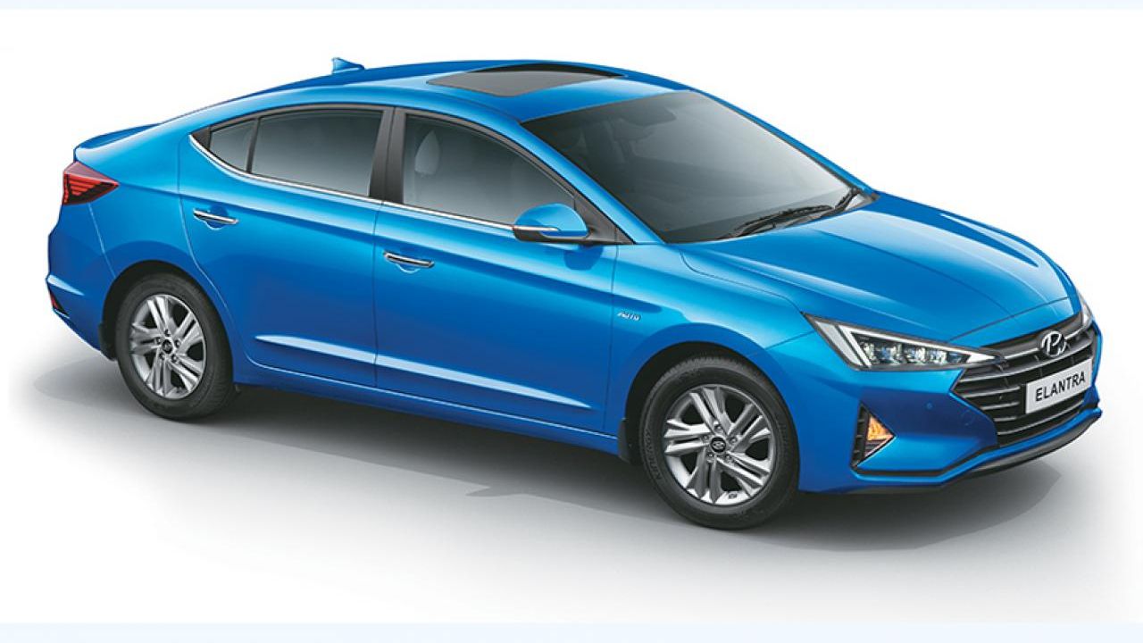 Hyundai Elantra Blue Front Three Quarter