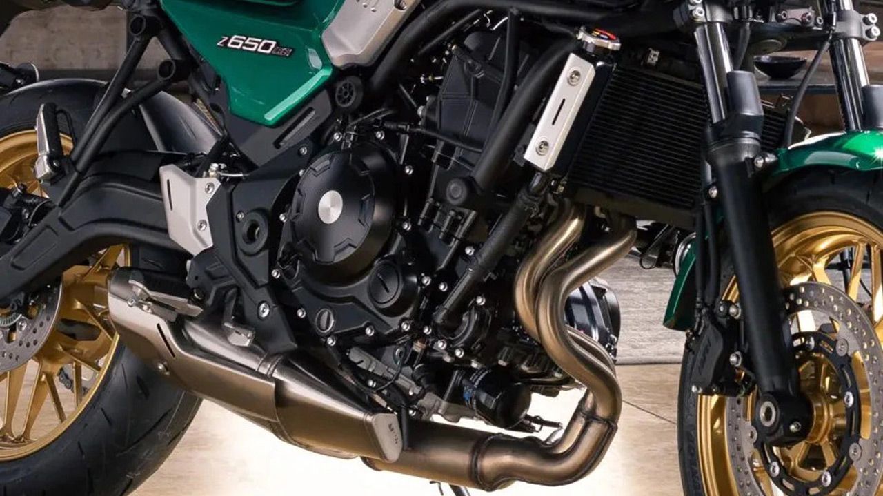 Kawasaki Z650RS Engine