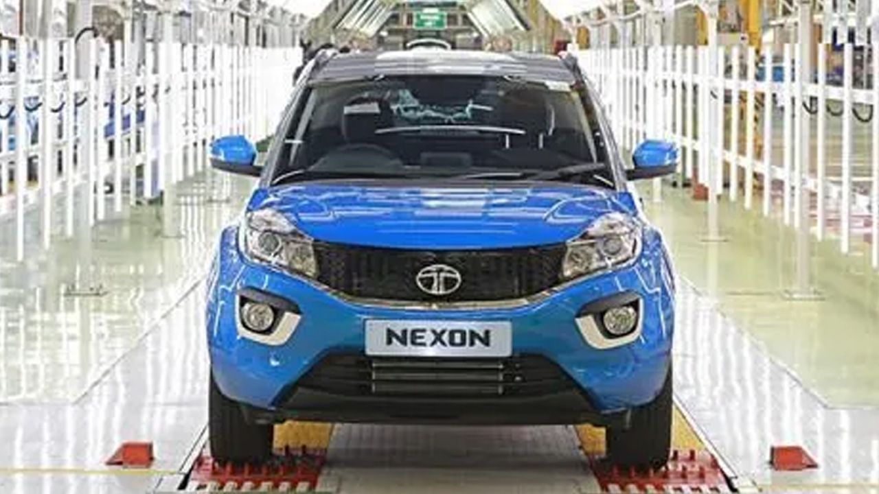 10000 Tata Nexon Ranjangaon Factory 500x261