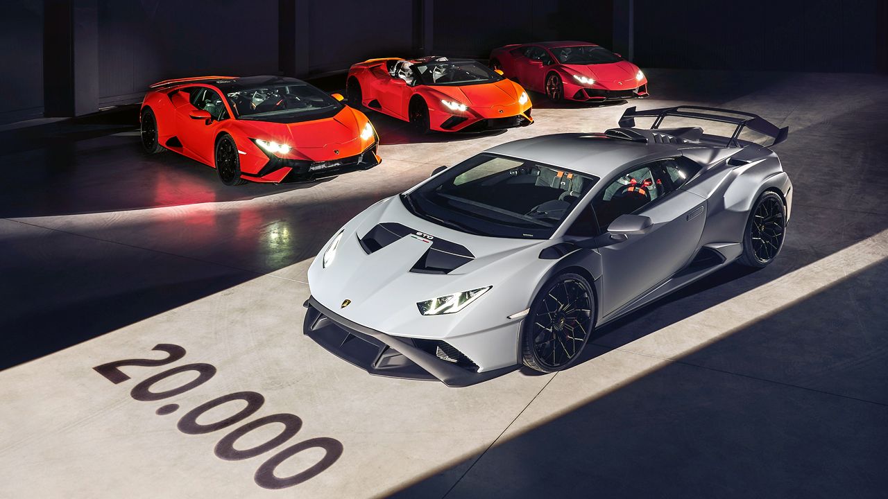 20,000th Lamborghini Huracan rolls off the production line