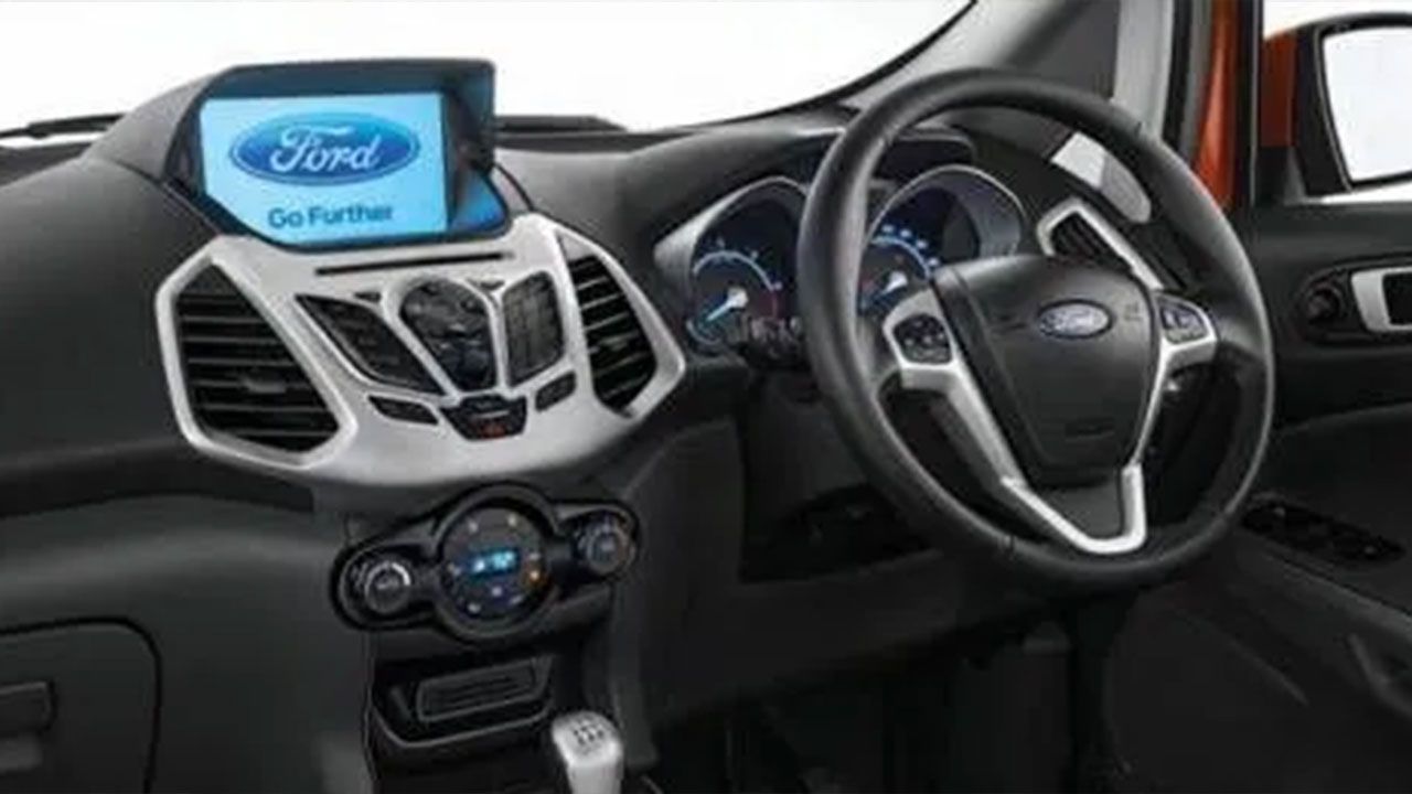 2017 Ford Ecosport Titanium Touchscreen Infotainment System 500x2611