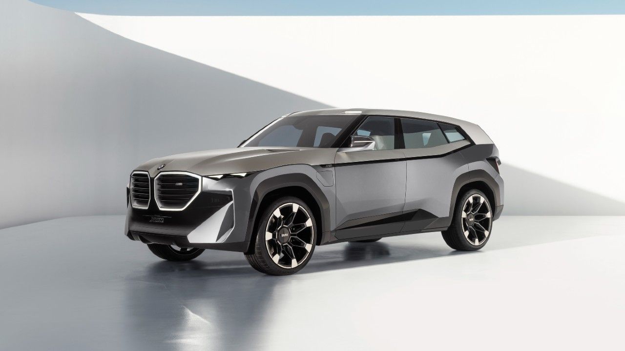BMW Concept XM Front Side Studio1