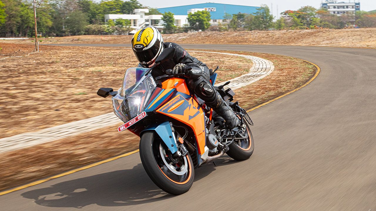 2022 KTM RC390 ride review