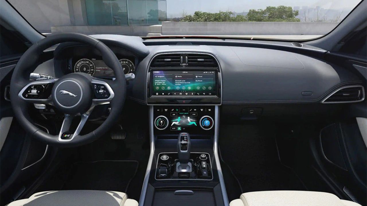 Jaguar XE Full Dashboard Center