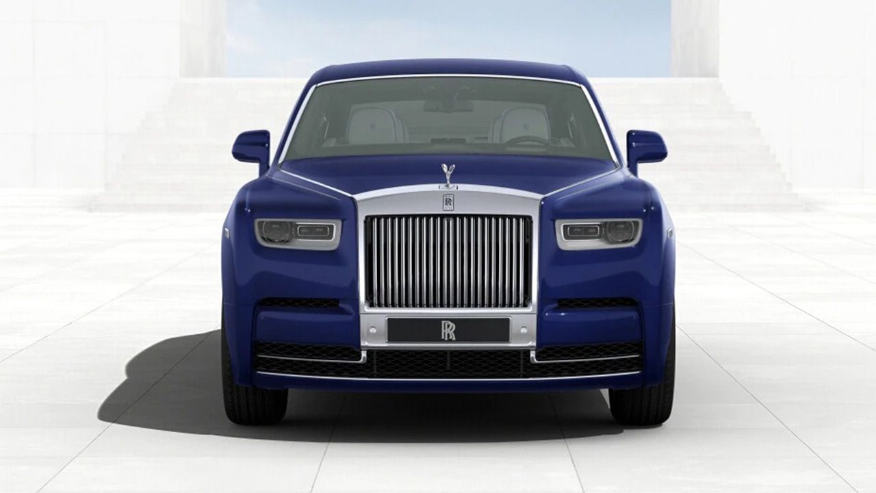 Rolls Royce Phantom VIII Front View