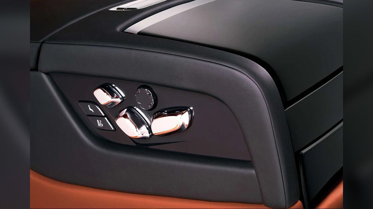 Rolls Royce Phantom VIII Seat Adjustment Controls Levers