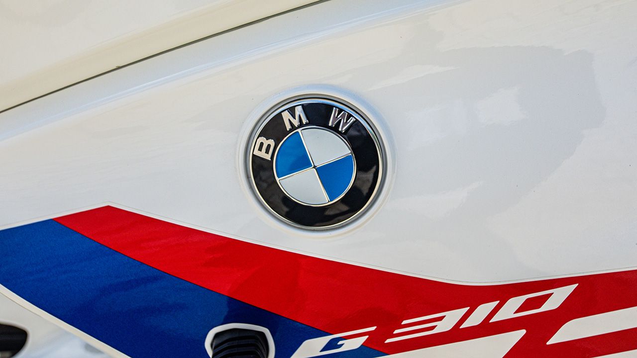 BMW G 310R Badge