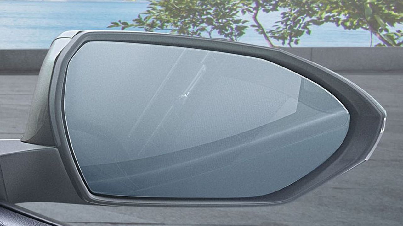 Hyundai Tucson Side Mirror Rear Angle