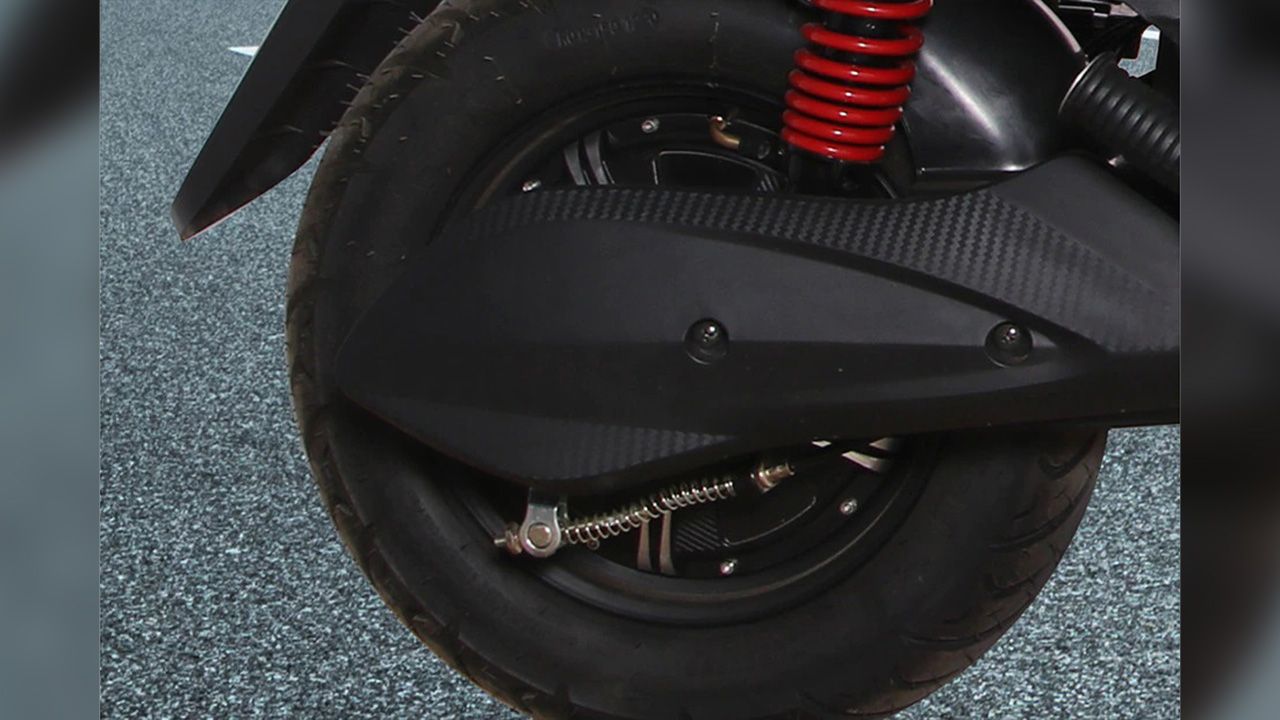 Ampere REO Rear Tyre View