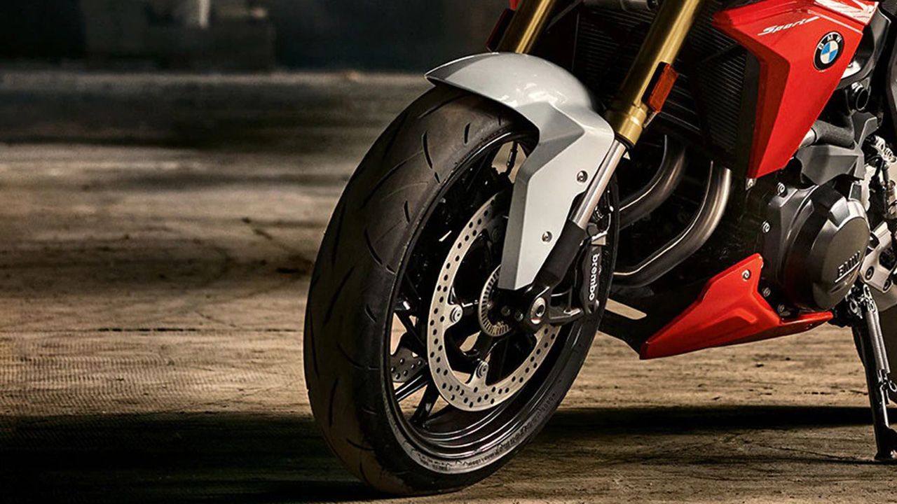 BMW F900R Front Tyre View