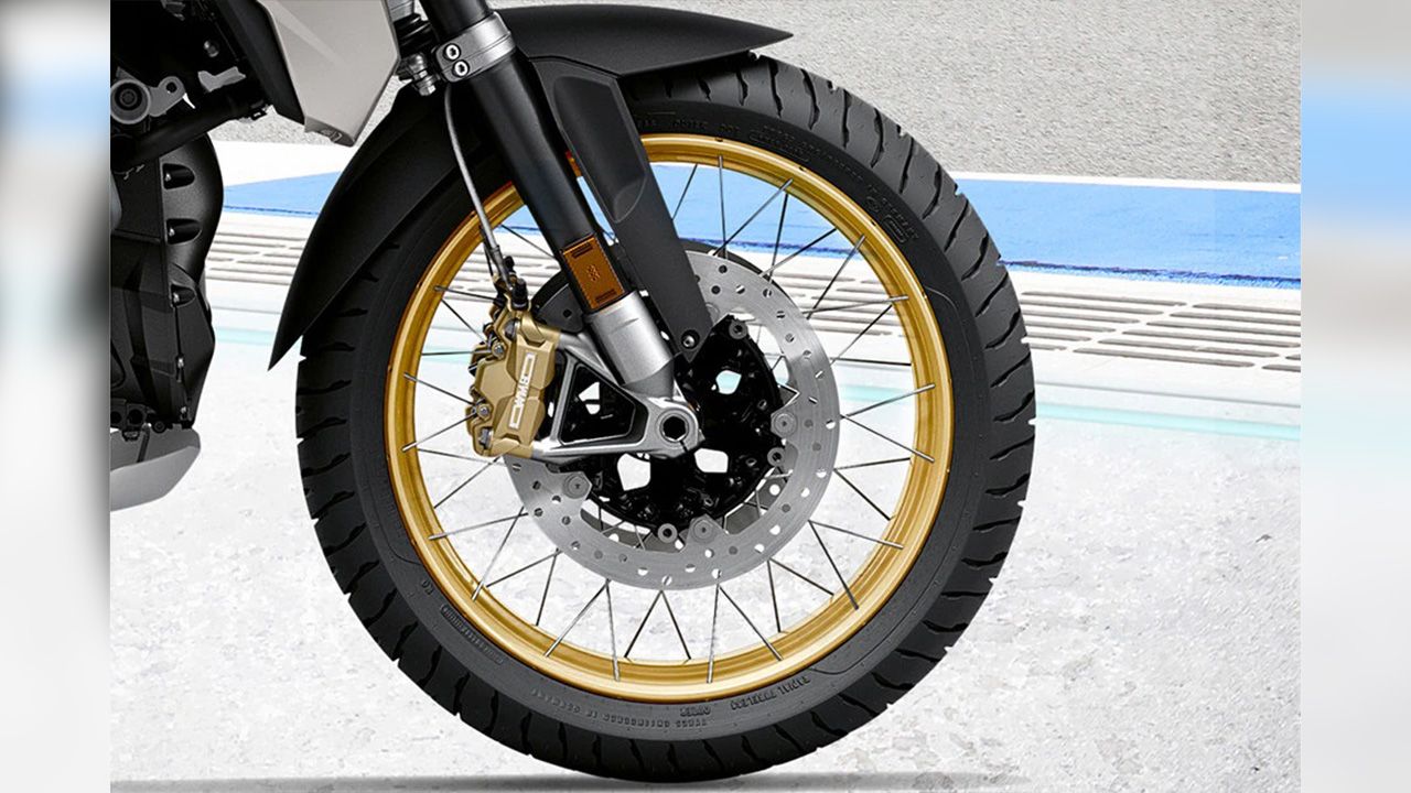 BMW R 1250 GS Front Tyre View