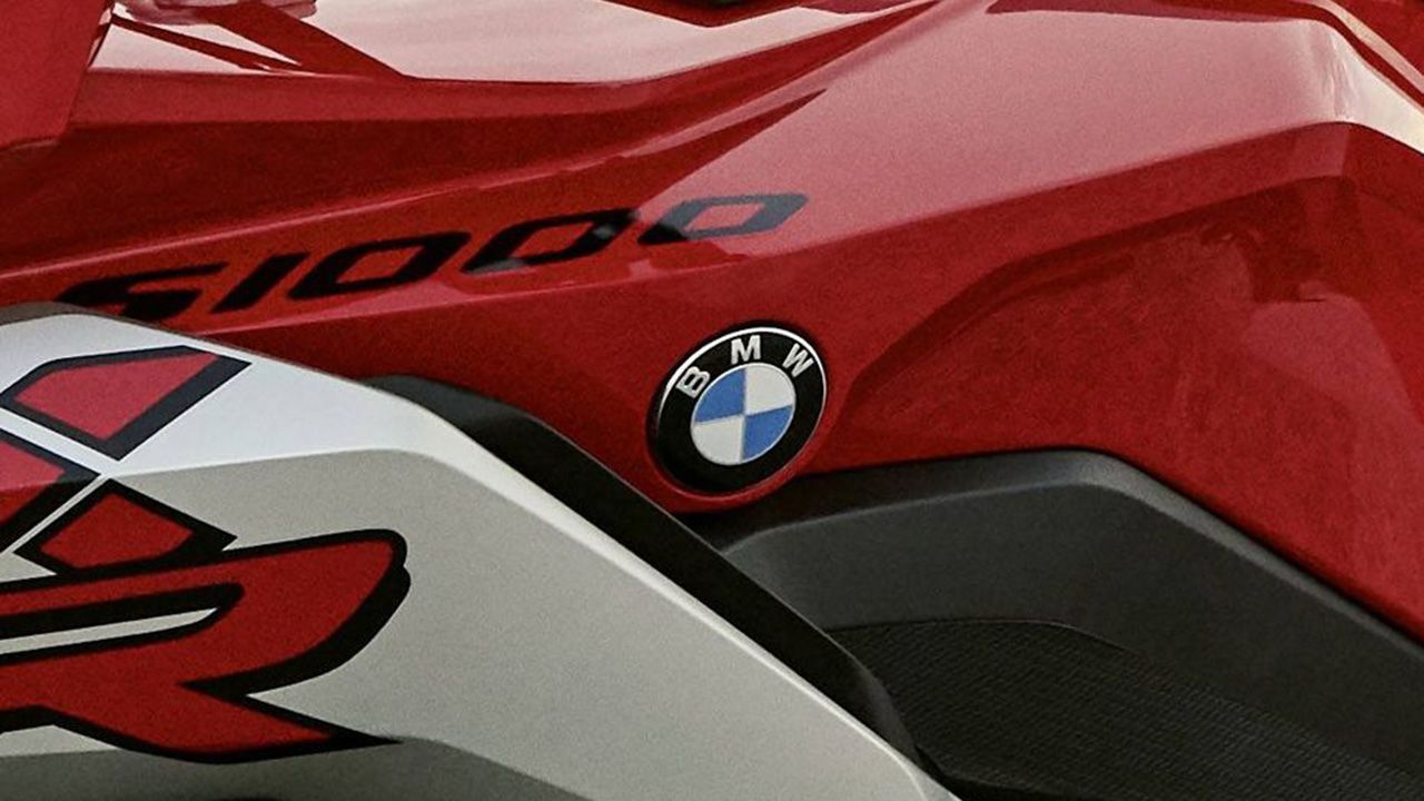 BMW S 1000 XR Brand Logo Name