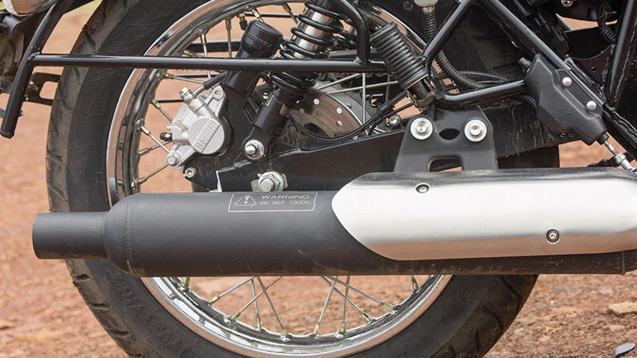 Benelli Imperiale 400 Exhaust View