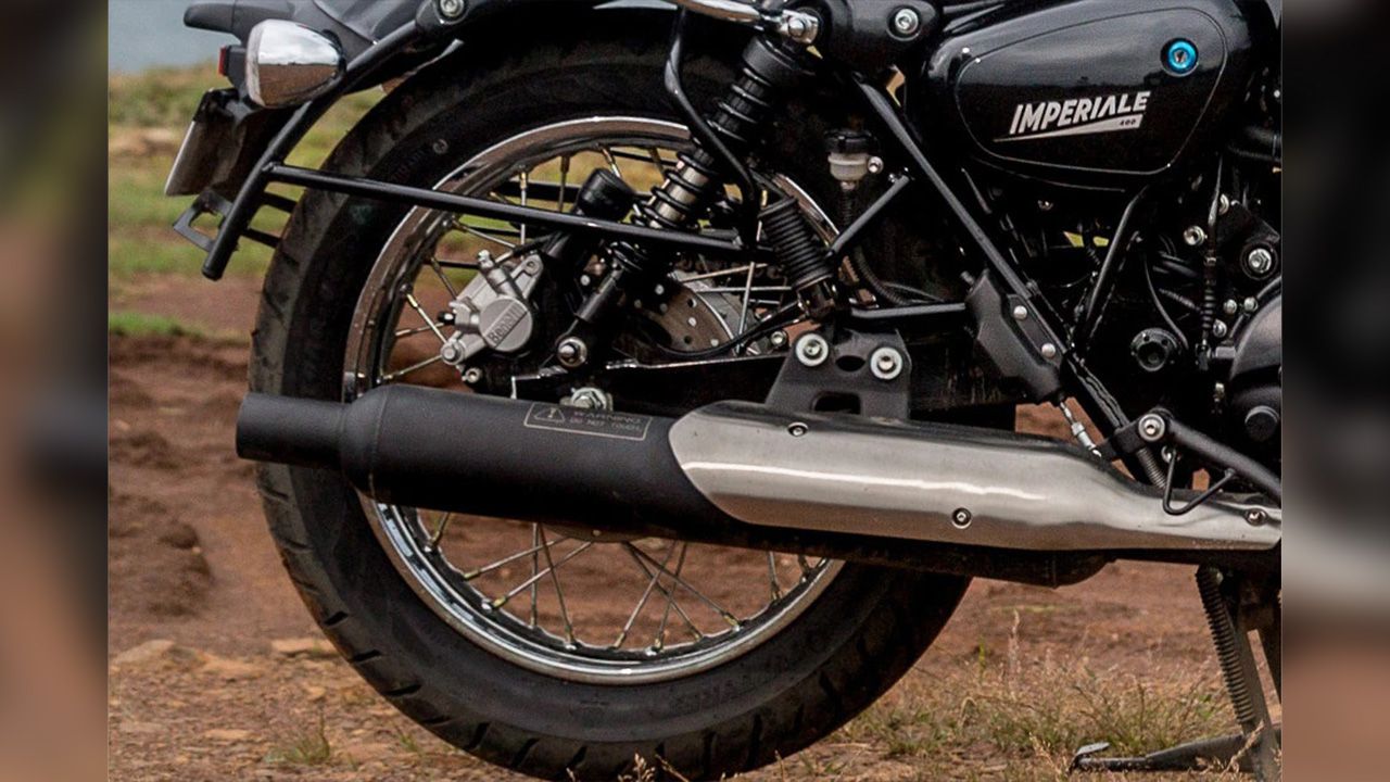 Benelli Imperiale 400 Rear Tyre View