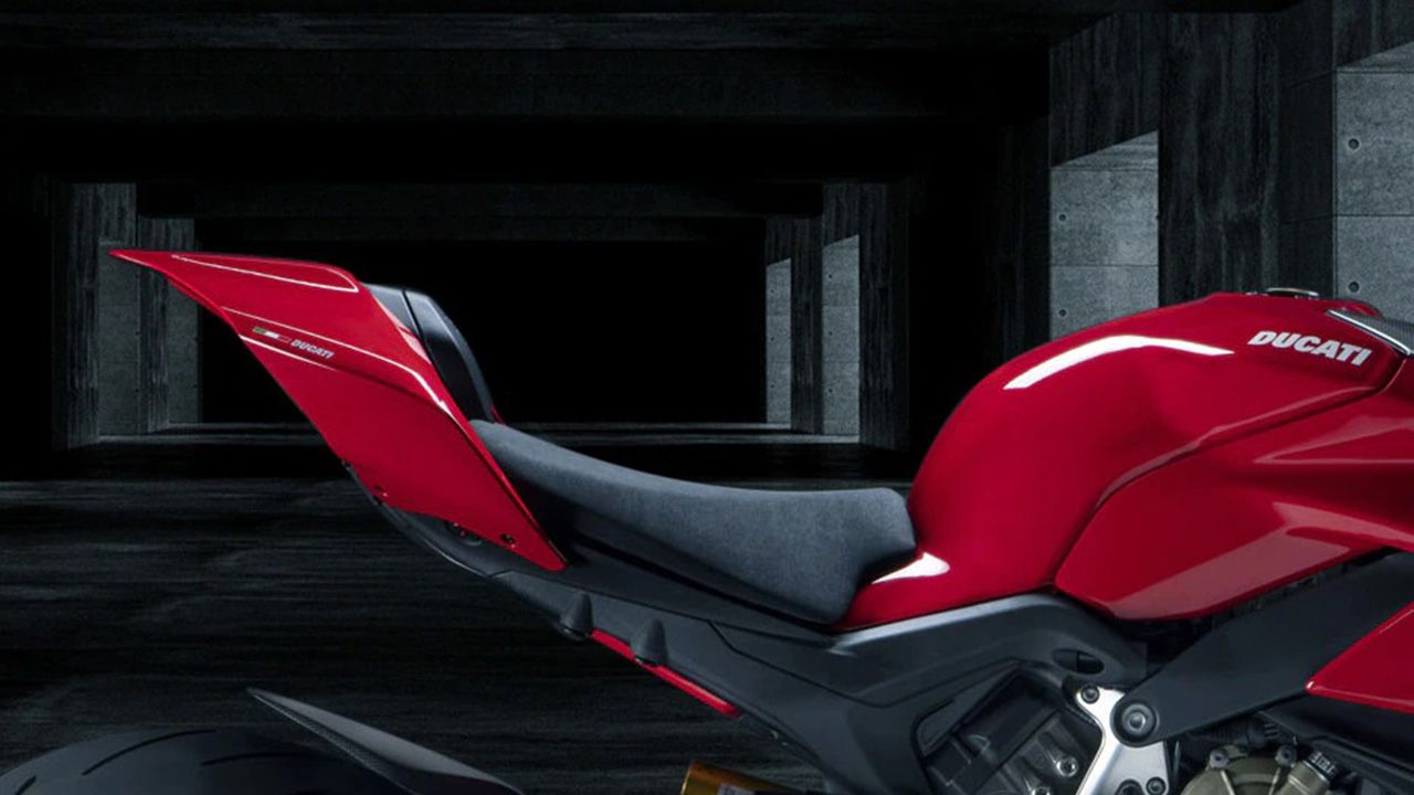 Ducati Streetfighter V4 Seat