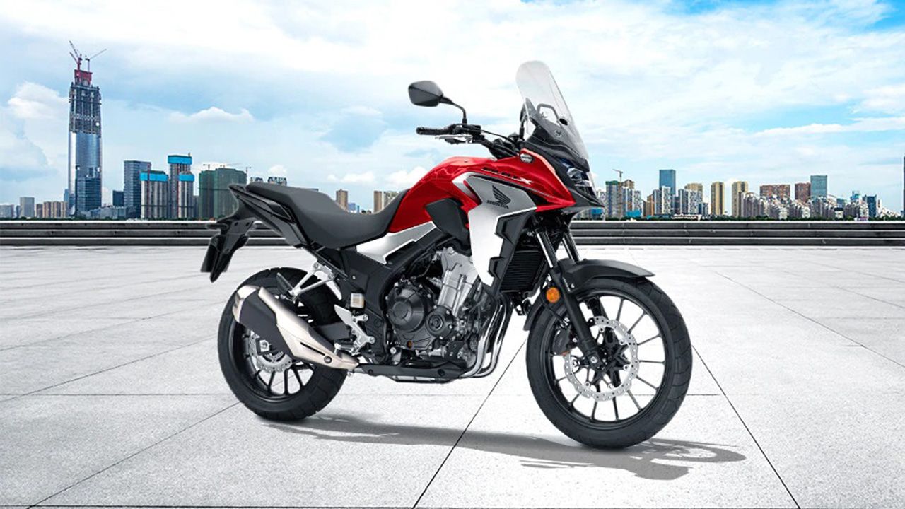 Honda CB500X Front Right View