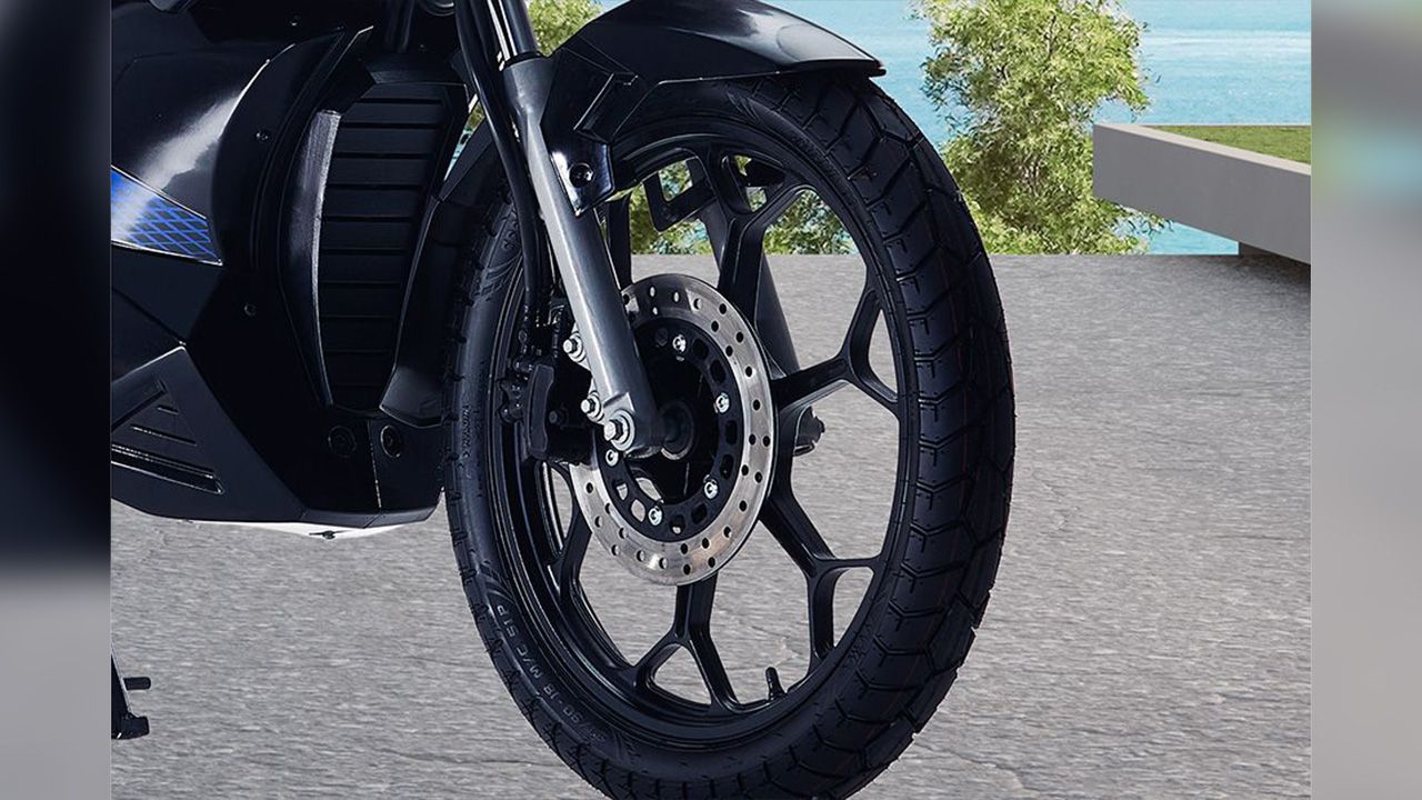 Hop Electric Oxo Front Tyre View