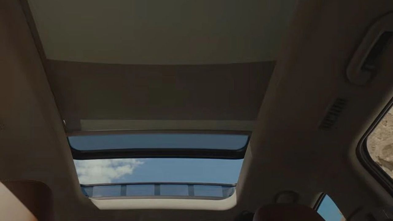 MG Gloster Sunroof