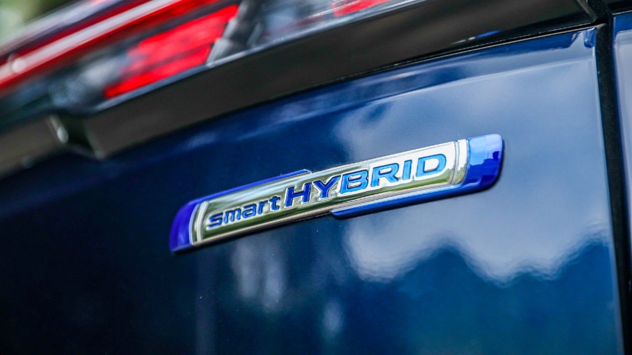Maruti Suzuki Grand Vitara Smart Hybrid Badge2