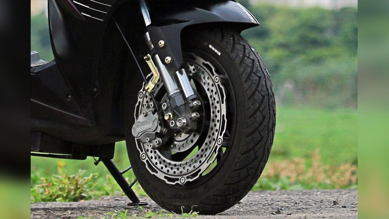 Okinawa Praise Front Tyre View