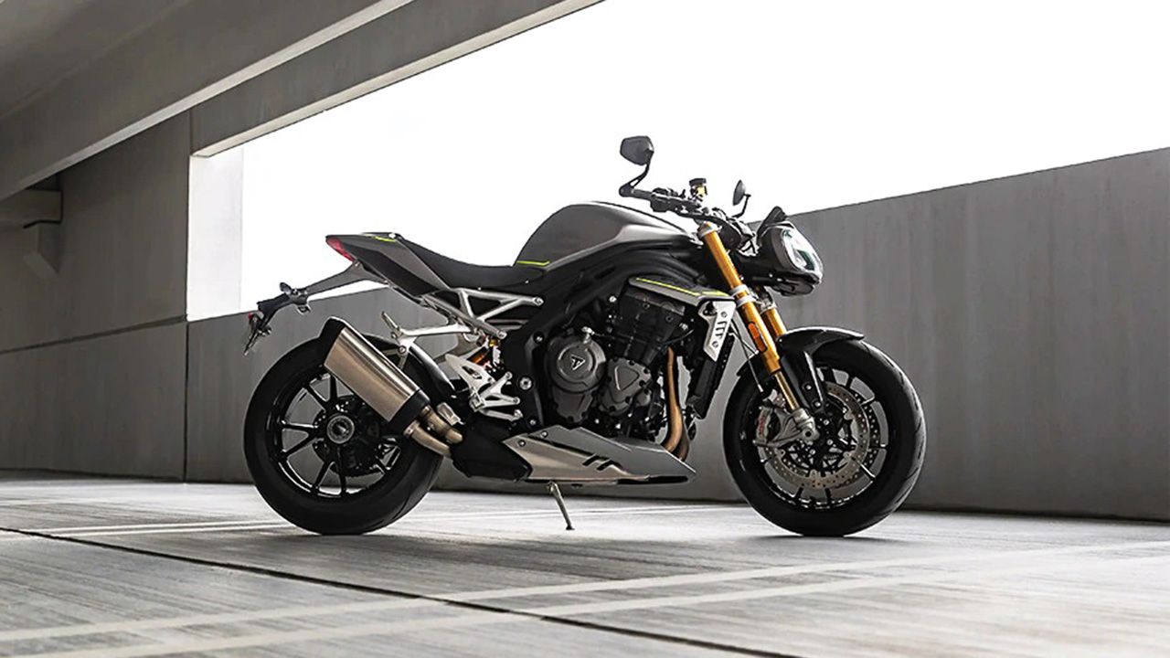 Triumph Speed Triple 1200 RS Front View