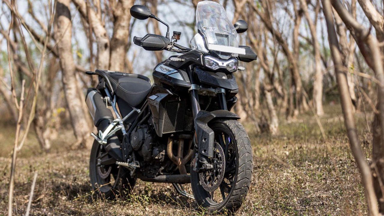 Triumph Tiger 900 Front Right View