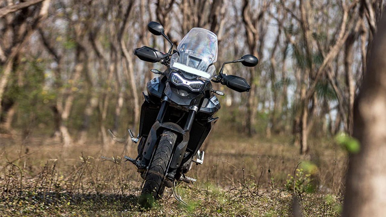 Triumph Tiger 900 Front View