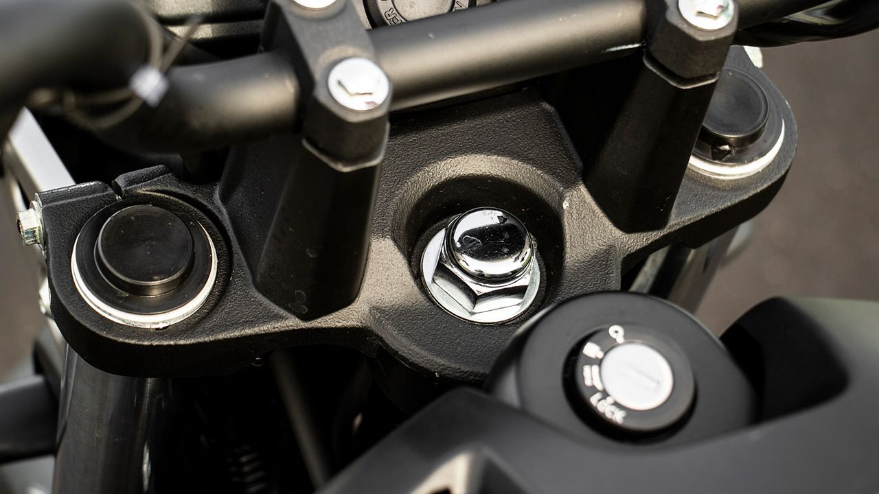 Yamaha FZ X Front Suspension Preload Adjuster