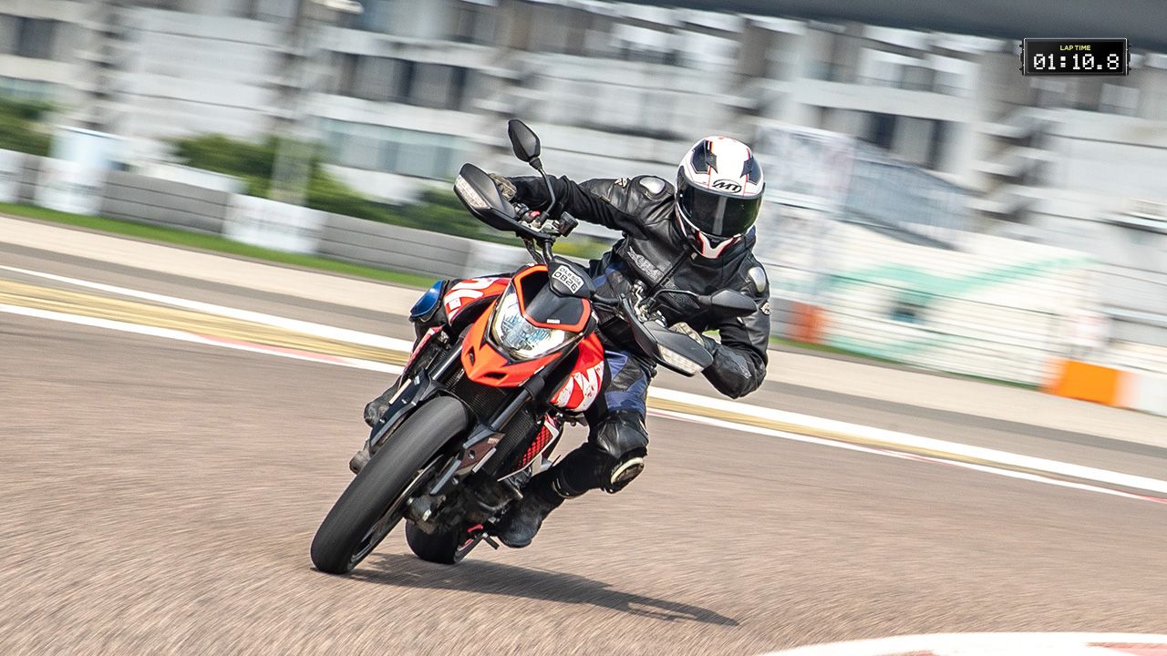 Ducati Hypermotard 950 RVE, Track Test