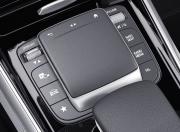 Mercedes Benz EQB Touchpad1