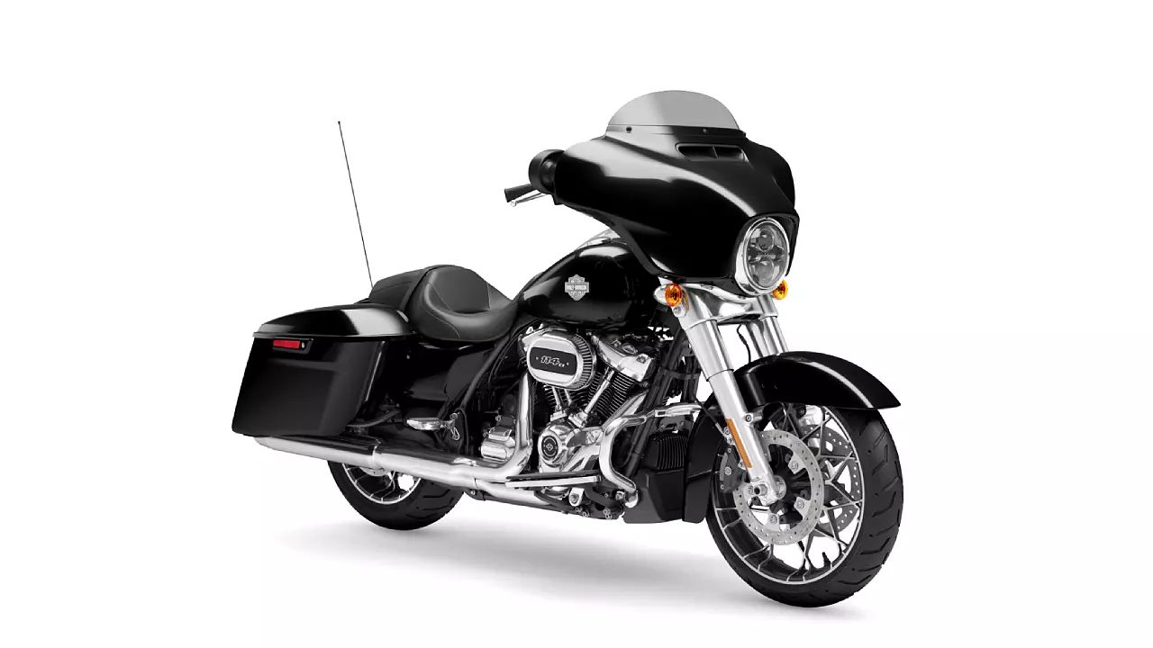 Harley Davidson Street Glide Special Vivid Black Chrome Finish