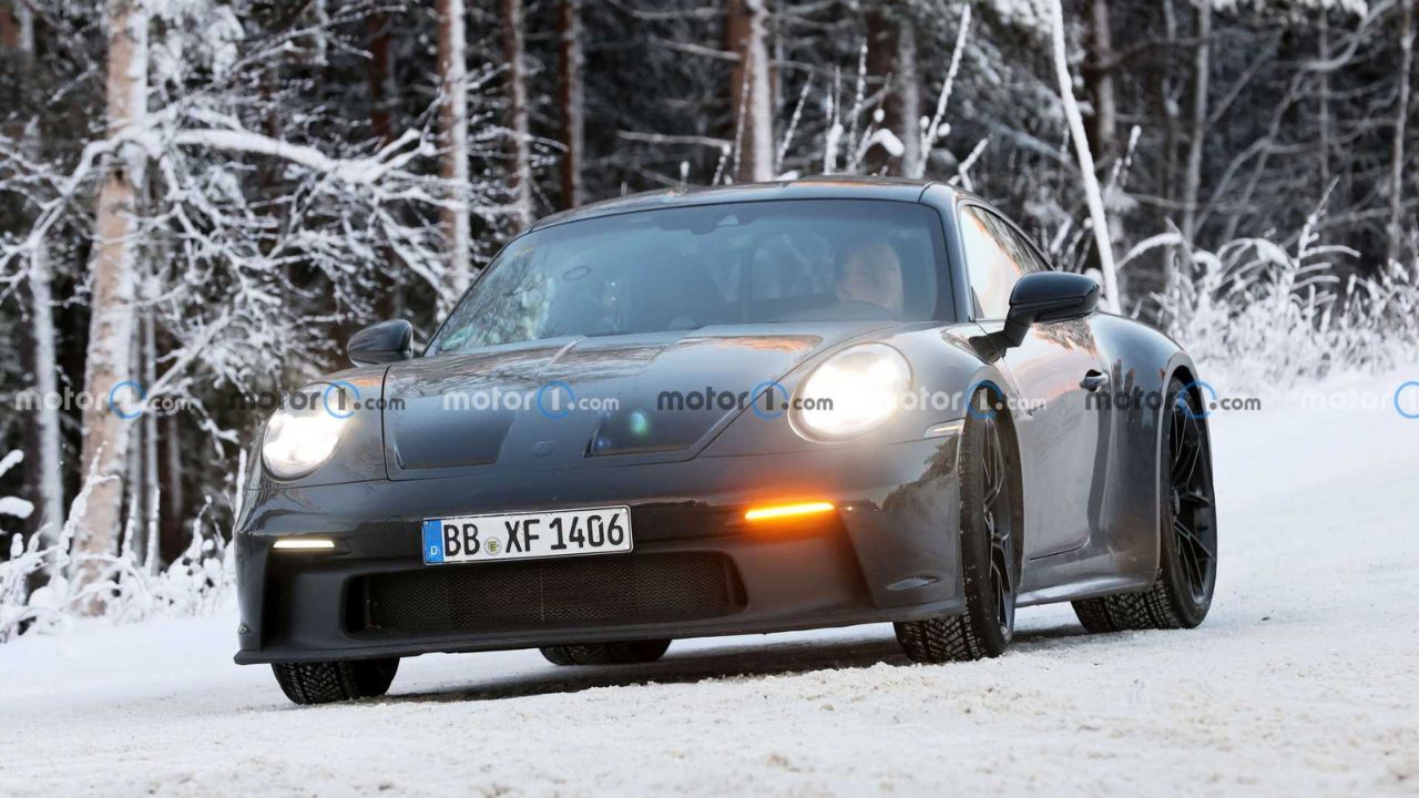 2024 Porsche 911 ST Front 