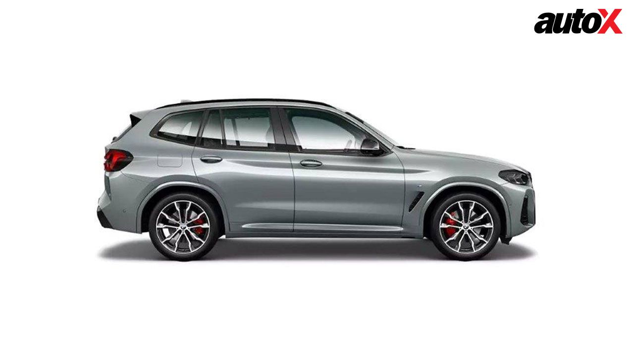 BMW X3 M40i Right Side View1