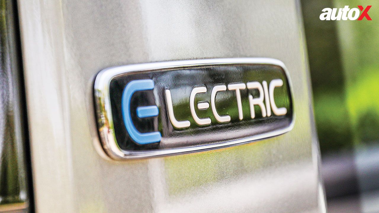 MG Comet EV Badge