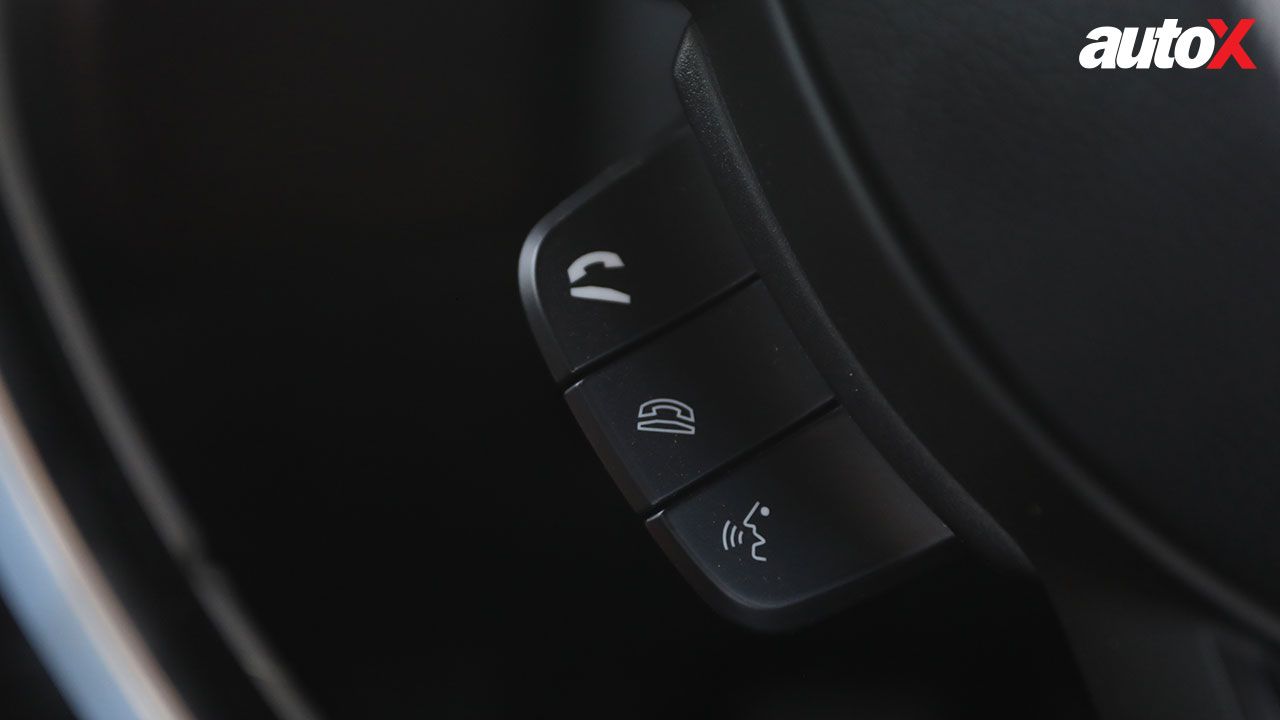 Maruti Suzuki Fronx Phone Control Button In Sterring Wheel