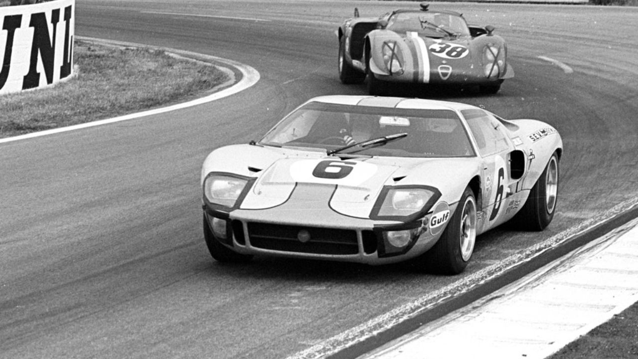 Le Mans 24 Hours Ford GT40 1 