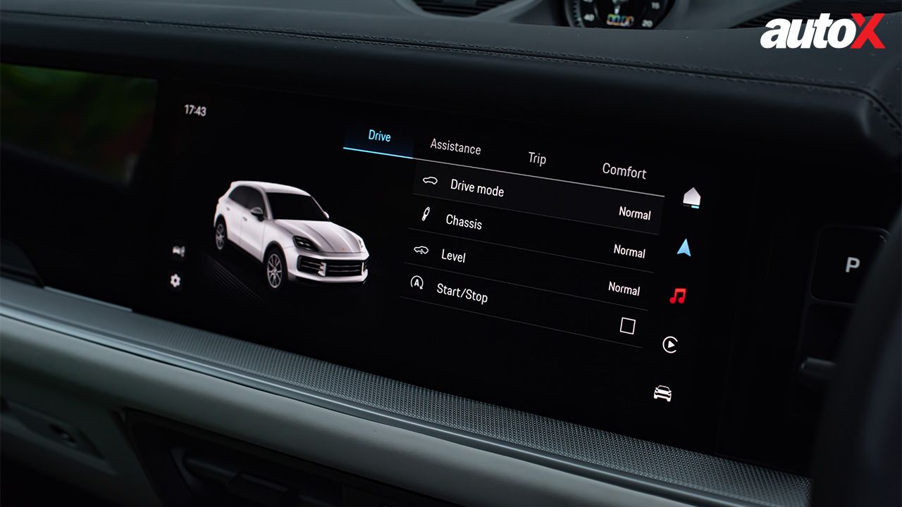 2023 Porsche Cayenne infotainment touchscreen