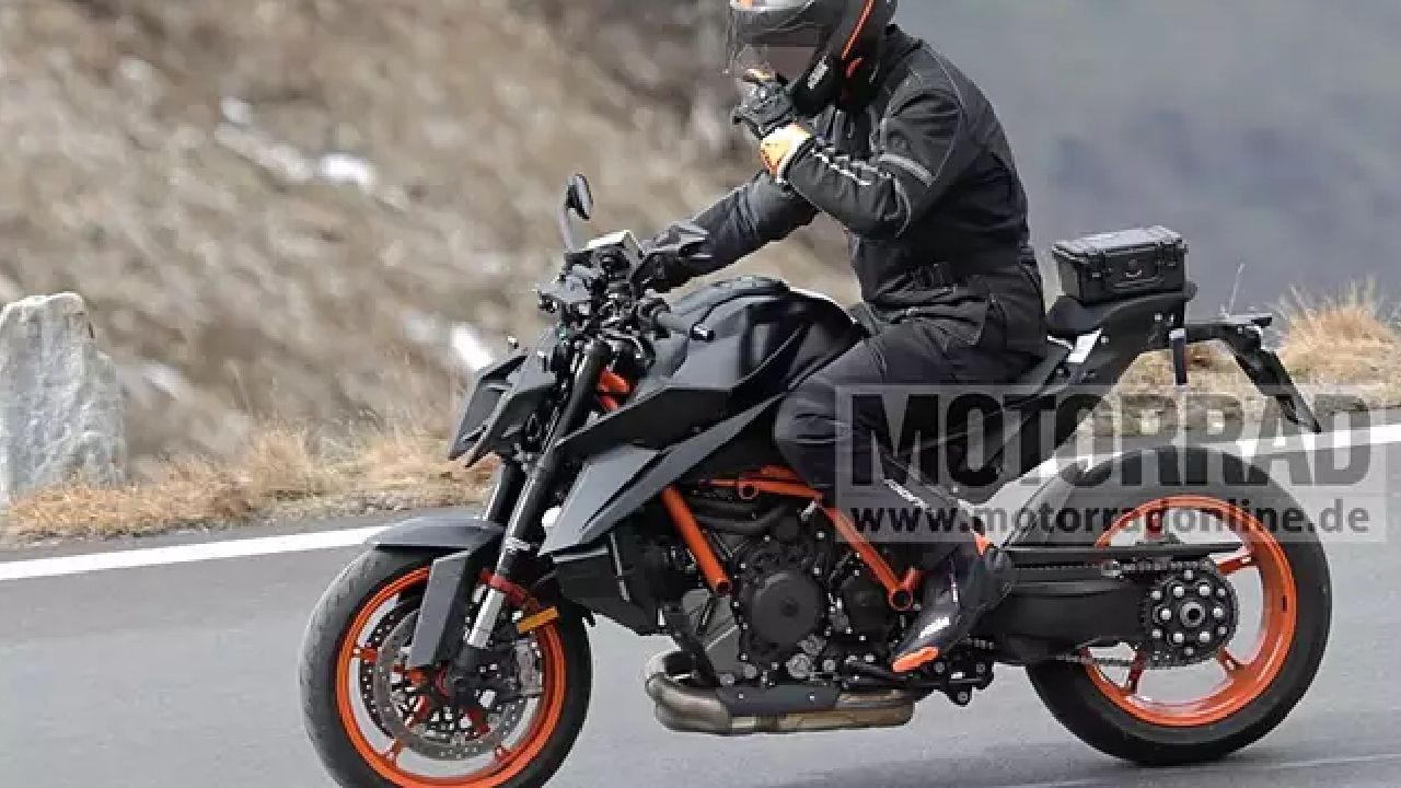 2024 KTM 1290 Super Duke R Spotted Testing in Europe; Shows Aesthetic Improvements