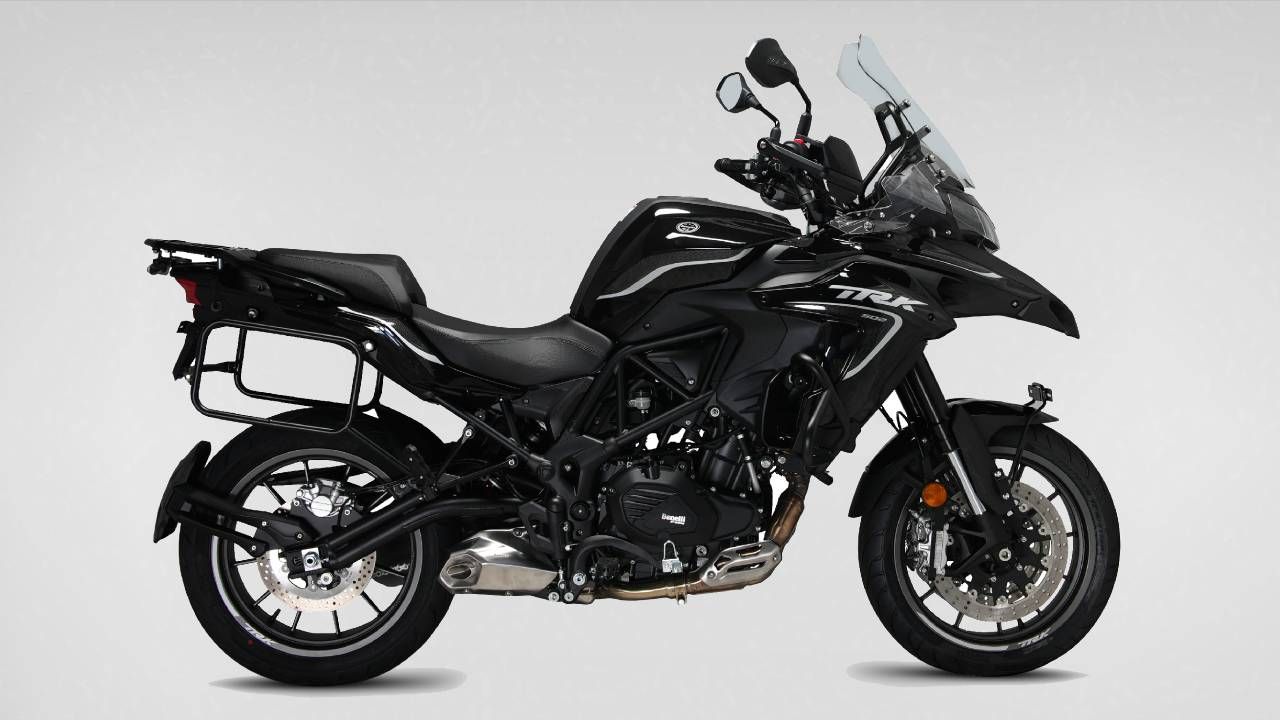 Benelli TRK 502 BLACK