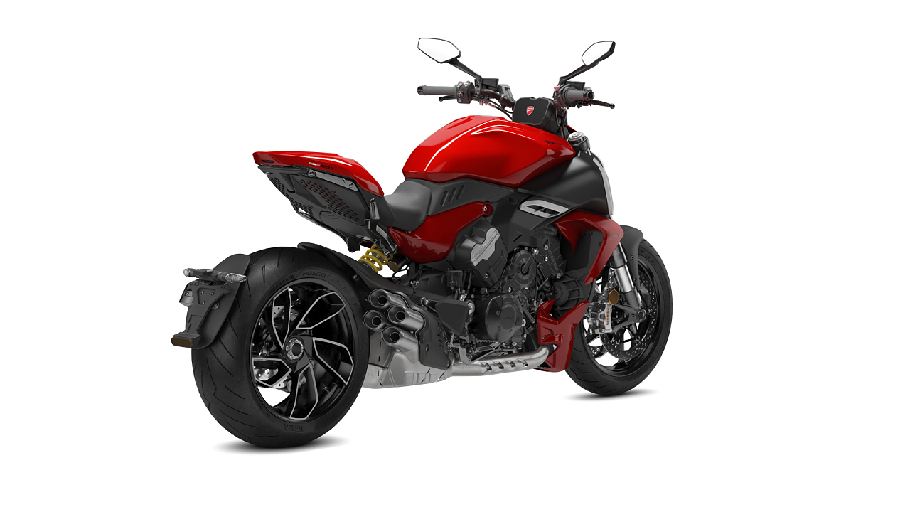 Ducati Diavel V4 Right Rear Three Quarter