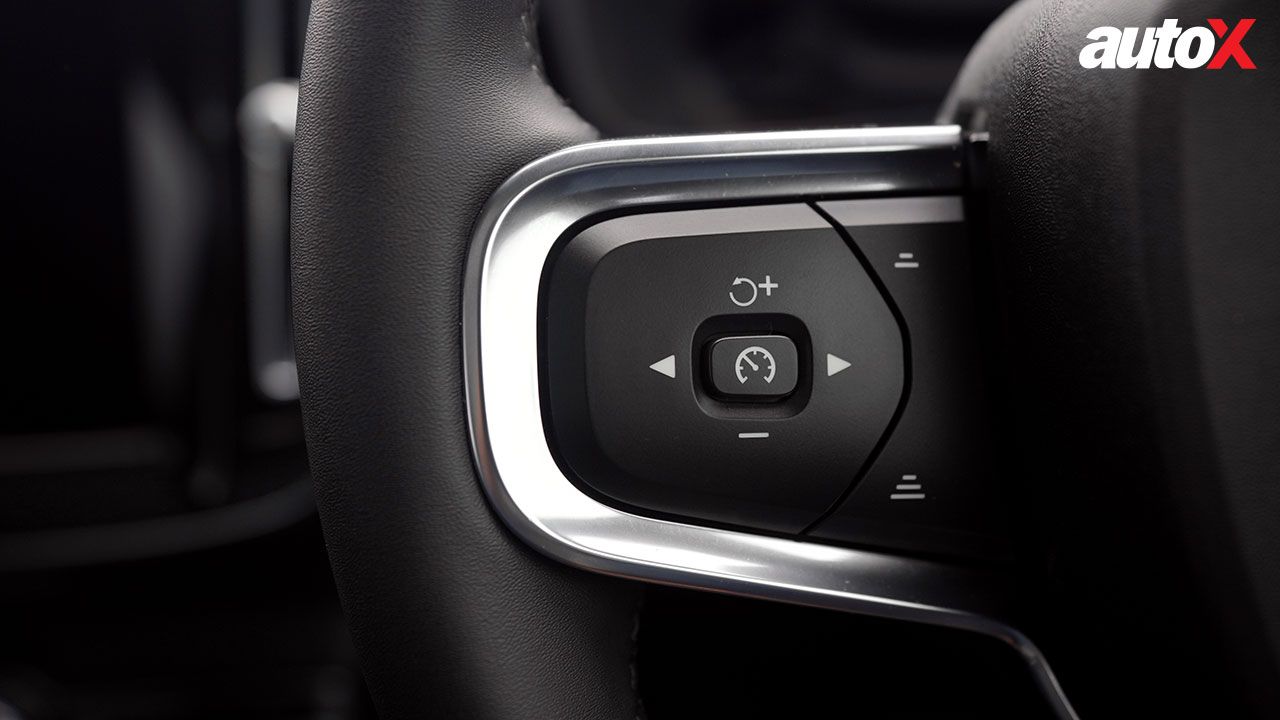 Volvo C40 Recharge Left Steering Mounted Controls1