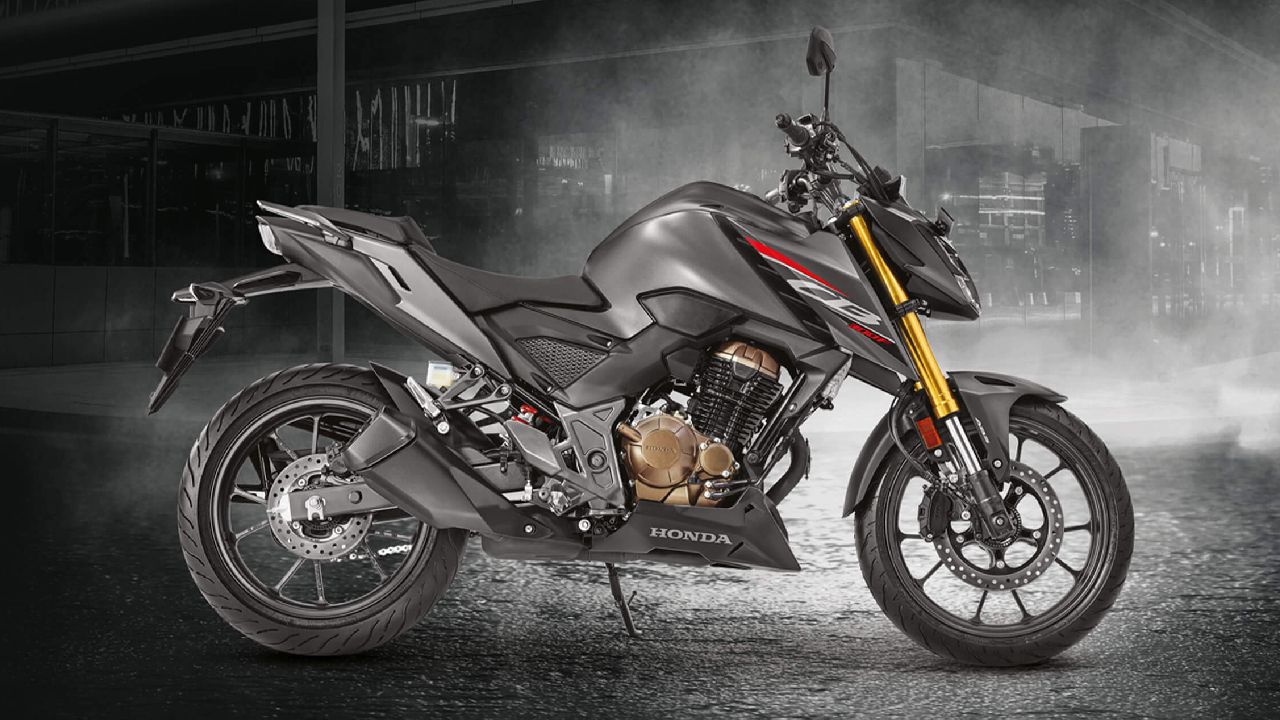 Honda CB300F ra mắt khách hàng Nam Á vào năm 2023 có giá 49,4 triệu đồng