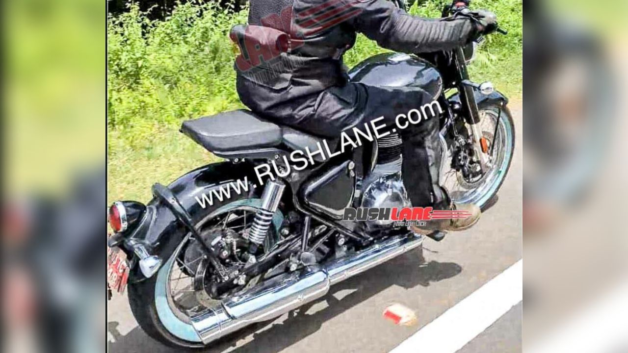 RE Classic 350 Bobber Spied