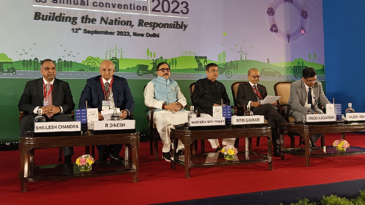 SIAM Convention 2023: Industry Experts, Policy Makers Discuss Sustainable Mobility and Balancing Growth
