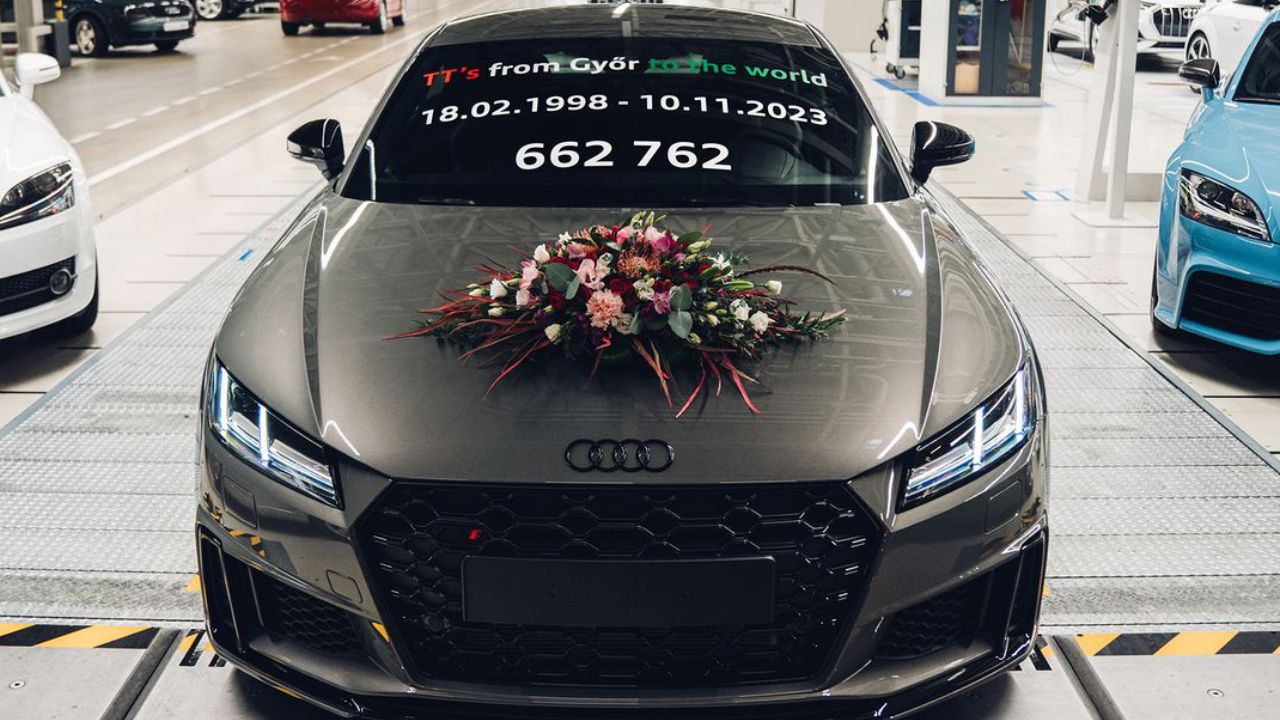 This Last Audi TT Marks End of Company's Two-Door Sports Car