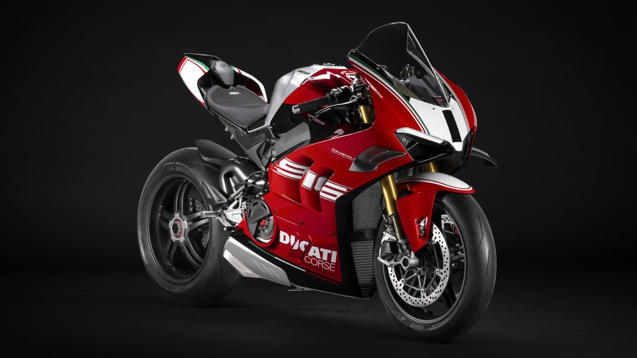EICMA 2023: Ducati Panigale V4 SP2 30° Anniversario 916 Revealed with Several Track-Ready Equipments