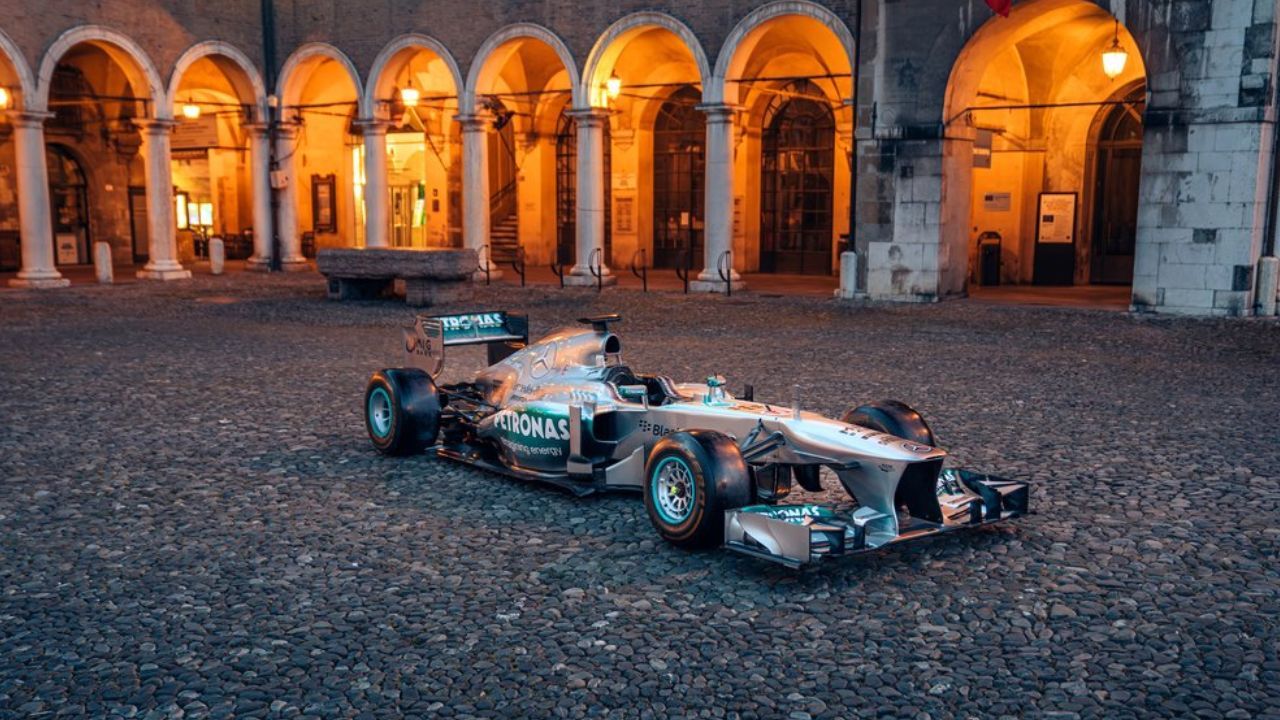 F1 Mercedes W04