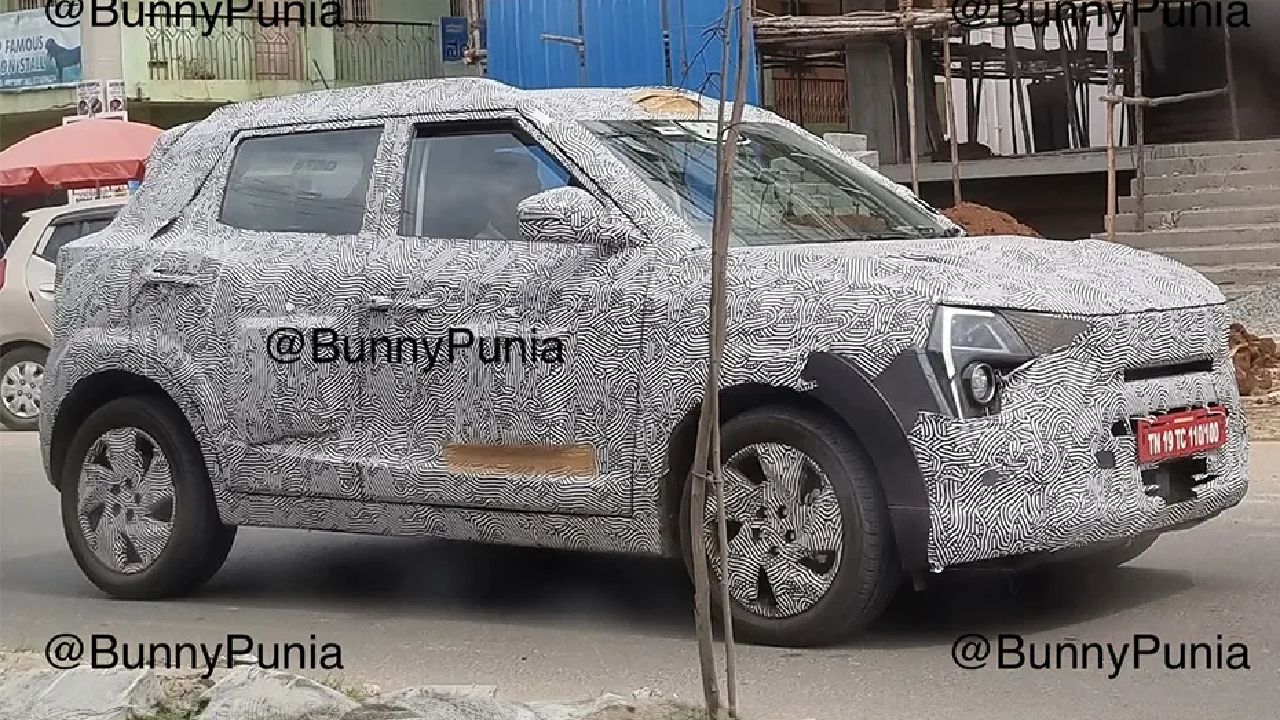 Mahindra XUV400 Facelift Spotted Testing, Shows New Headlights, Fresh Alloy Wheel Design and More
