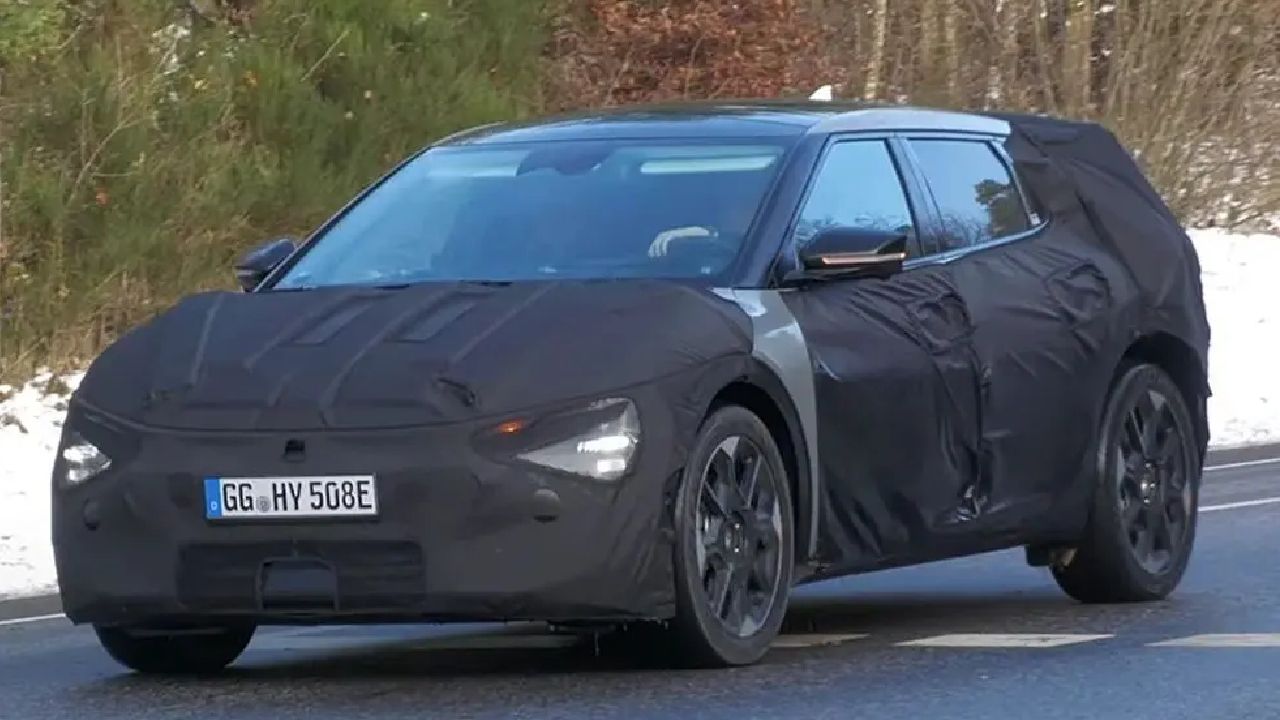 Kia EV6 Facelift Spotted Testing in Europe; Shows Reworked Headlights and More Features
