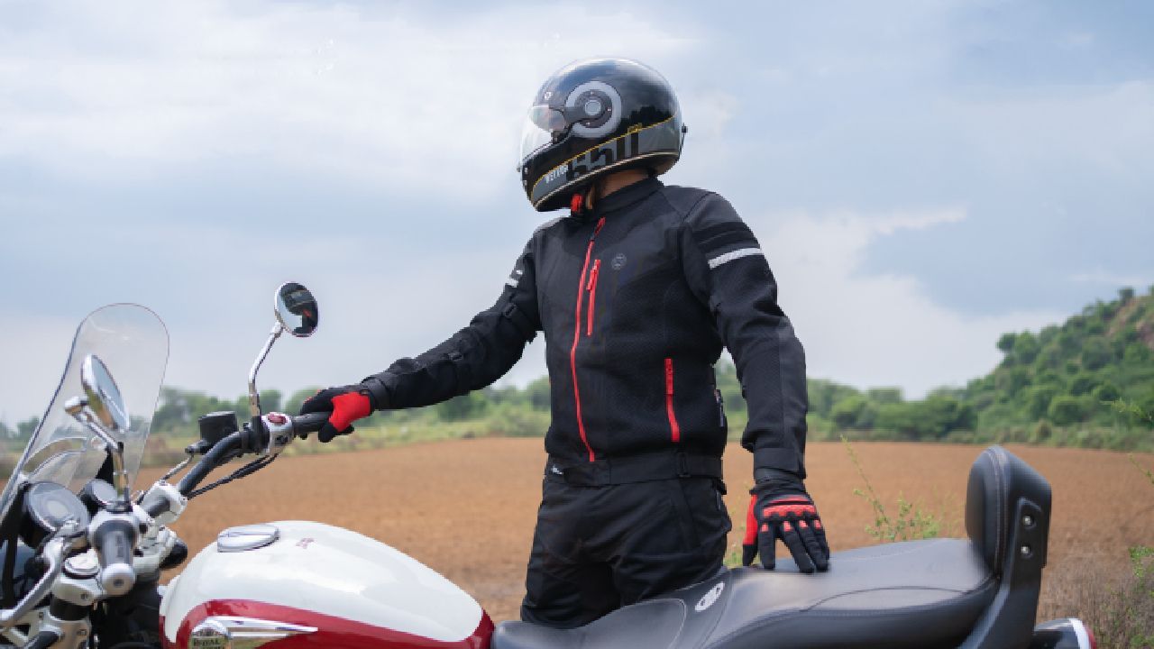 Royal Enfield Windfarer V2 Riding Jacket Launched in India at Rs 9,500